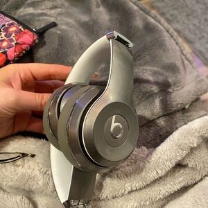Beats by Dre Silver Over-Ear Headphones